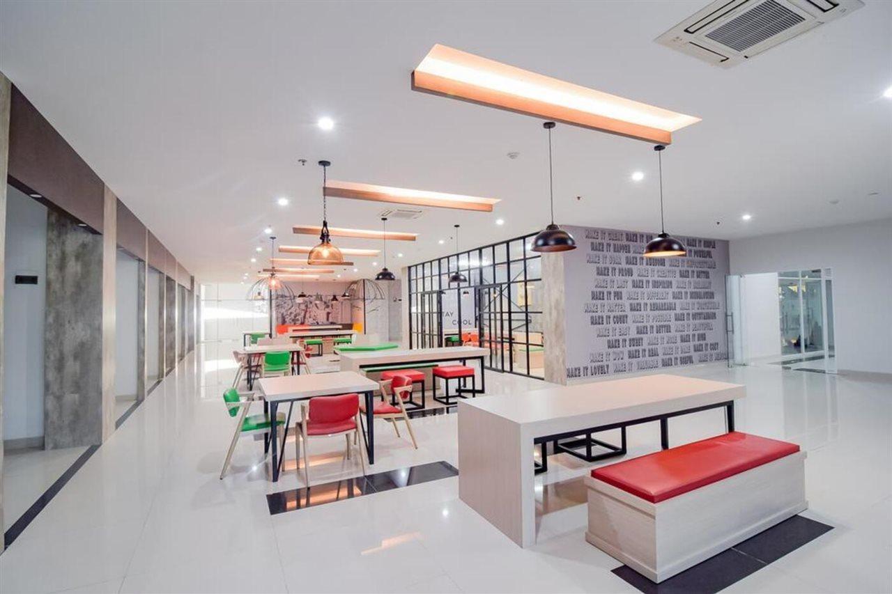 Collection O 15 Taman Melati Merr Surabaia Exterior foto