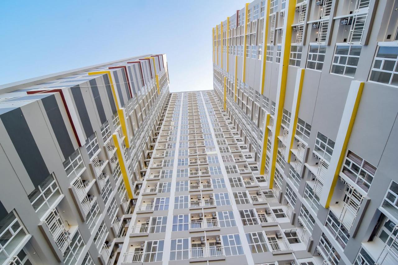 Collection O 15 Taman Melati Merr Surabaia Exterior foto